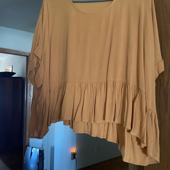 Grade Gather Flowy Blouse. Burnt orange. Small/medium - Picture 3 of 3